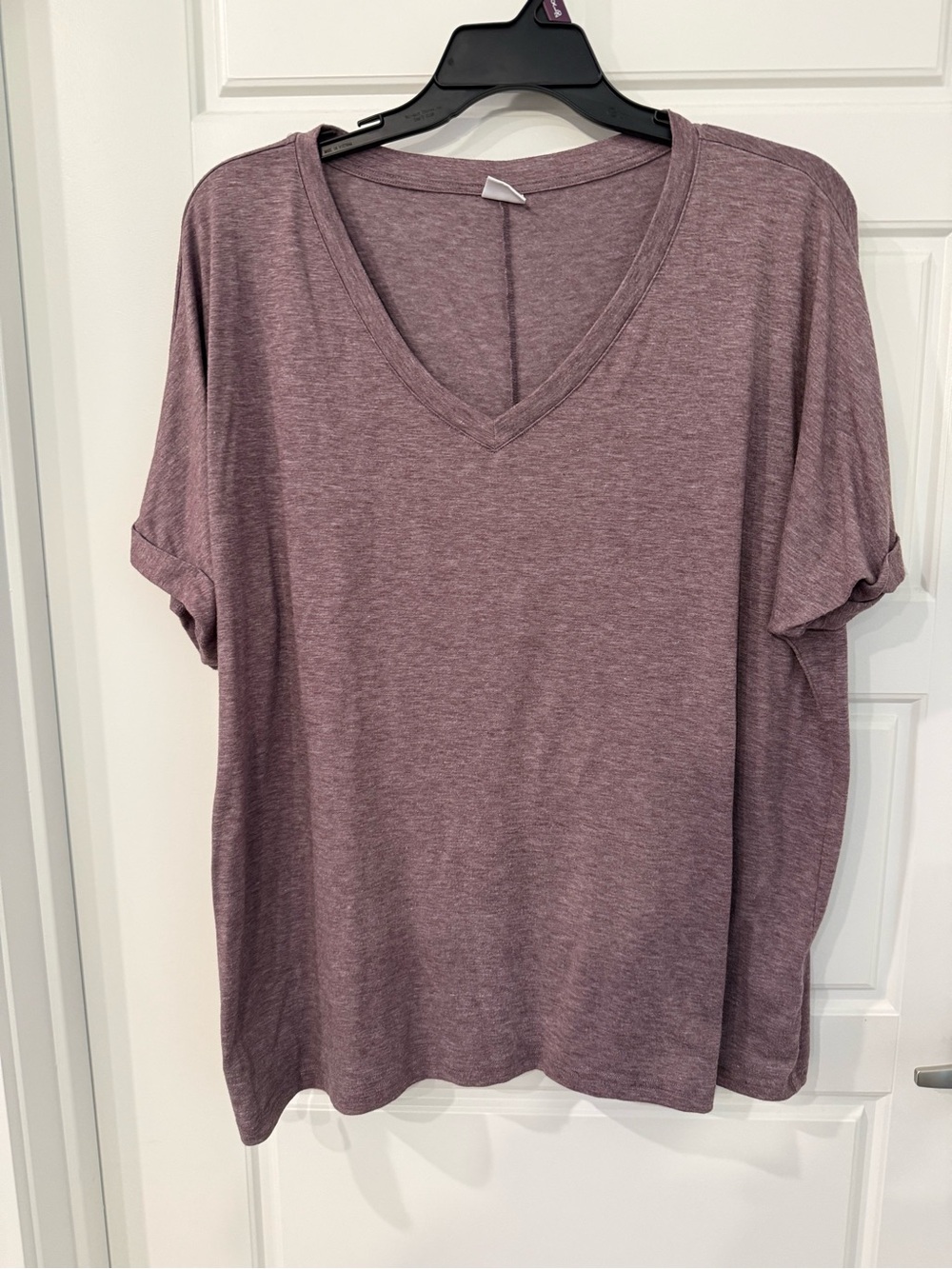 WIHOLL purple heathered v-neck t-shirt in XXL